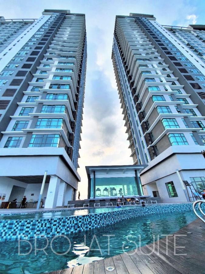 Brojat Suite Family Sea View @ Imperium Residence Kuantan Exterior foto