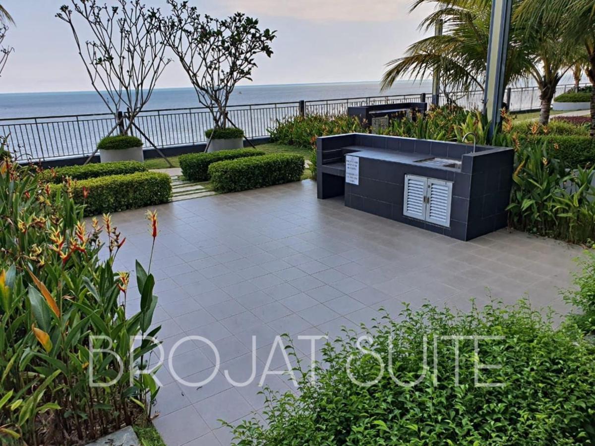 Brojat Suite Family Sea View @ Imperium Residence Kuantan Exterior foto