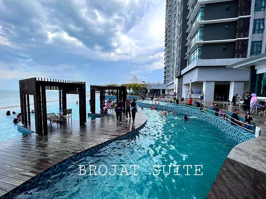 Brojat Suite Family Sea View @ Imperium Residence Kuantan Exterior foto